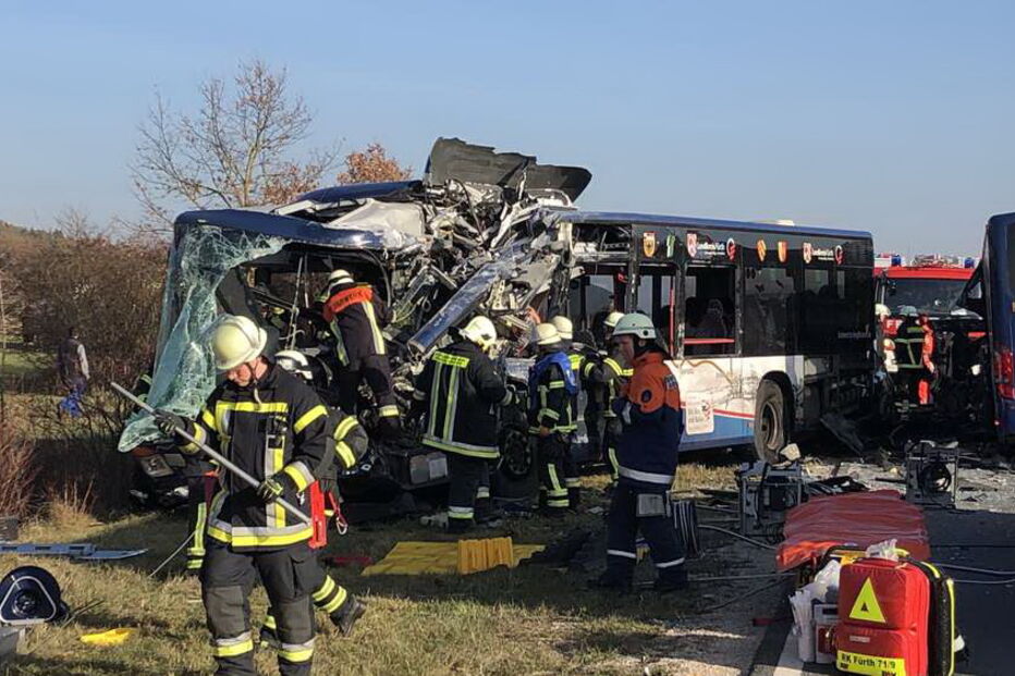 Acidente com autocarros escolares na Alemanha
