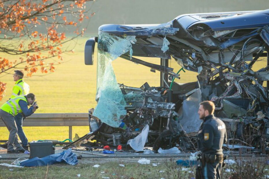 Acidente com autocarros escolares na Alemanha