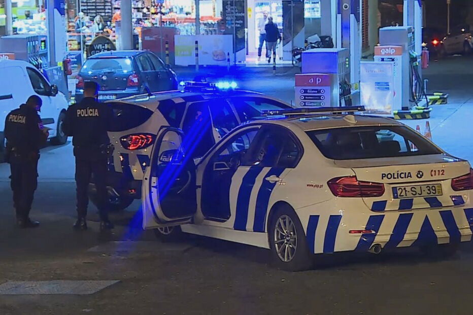 Homem imola-se pelo fogo em bomba de gasolina de Lisboa
