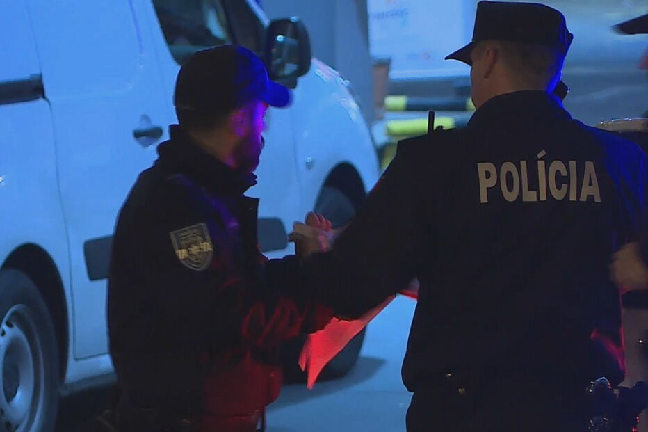 Homem imola-se pelo fogo em bomba de gasolina de Lisboa