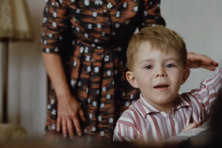 Anúncio de Natal com Elton John está a comover o Reino Unido