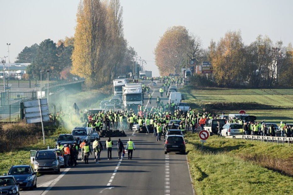 Manifestantes coletes amarelos 
