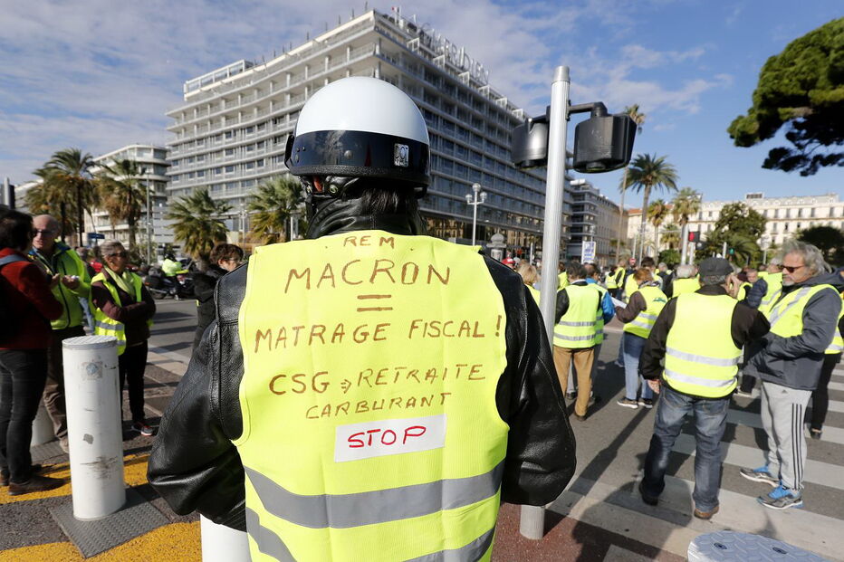 Protestos em França lançam o caos no país