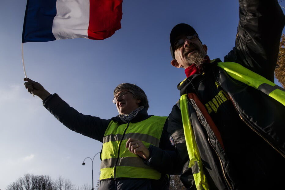 Protestos em França lançam o caos no país
