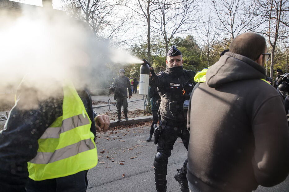 Protestos em França lançam o caos no país