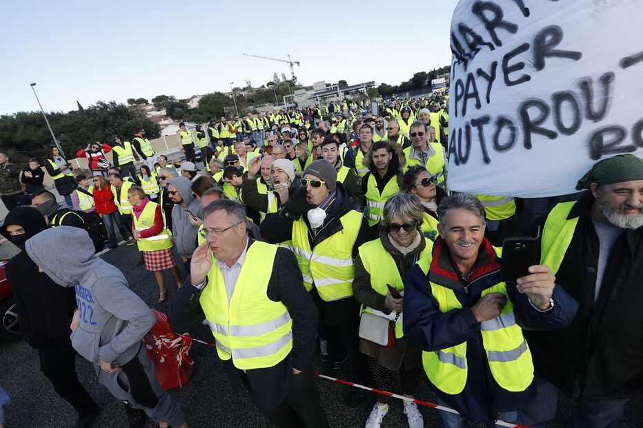 Protestos em França lançam o caos no país