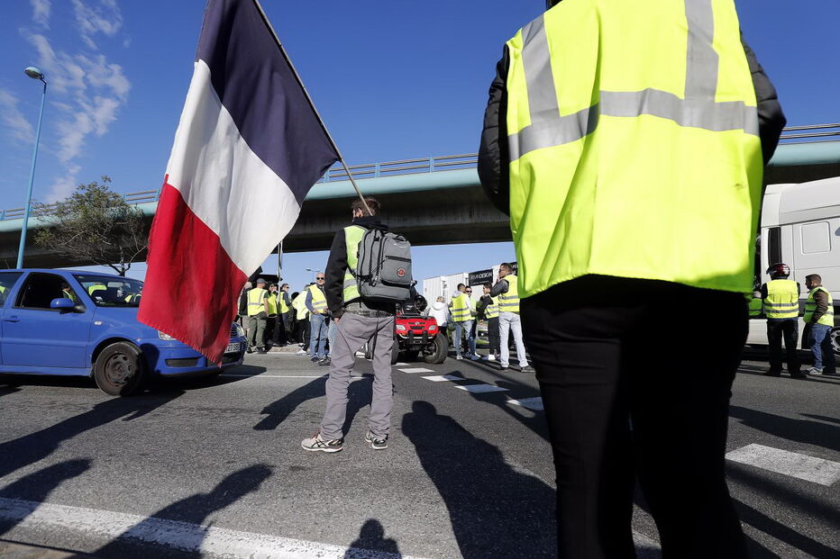 Protestos em França lançam o caos no país