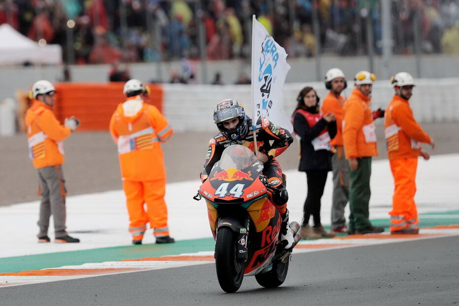 Miguel Oliveira vence a sua última prova no Mundial de Moto2
