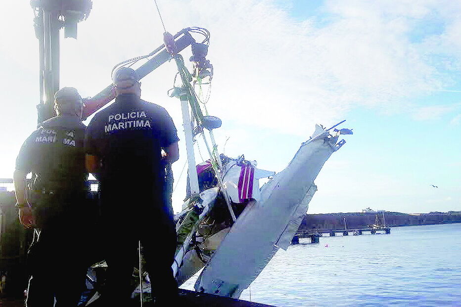 Destroços do Cessna F152 foram recolhidos da água ao largo de Sagres     