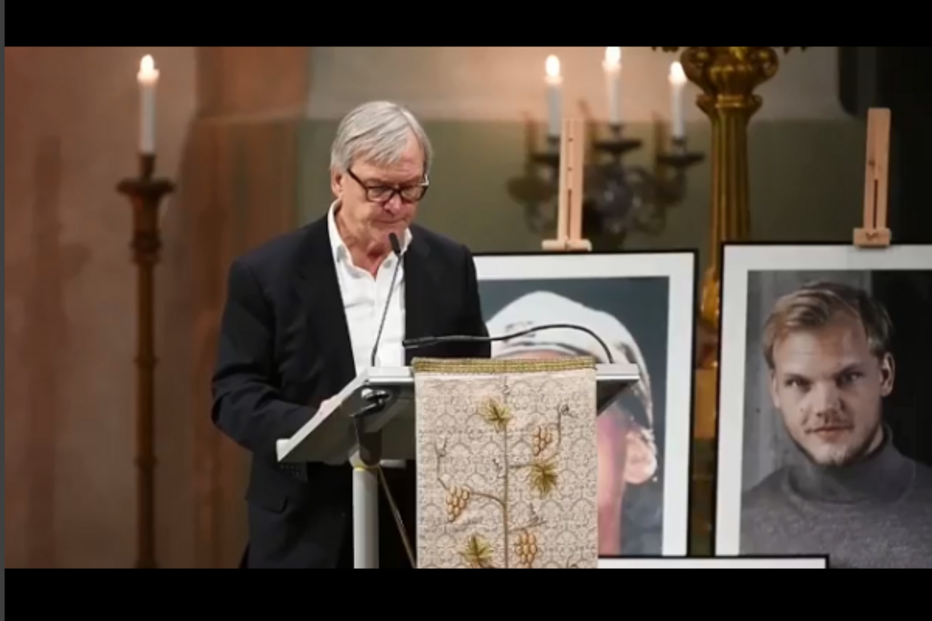 Familiares e fãs juntaram-se para o último adeus a Avicii