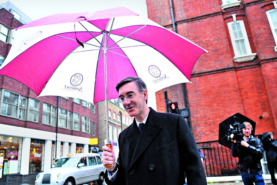 Jacob Rees-Mogg, líder dos rebeldes conservadores, acredita que acordo do Brexit será chumbado no Parlamento 