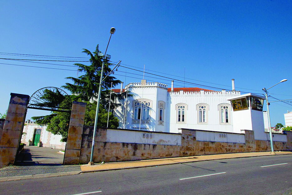 Recluso de 55 anos tinha regressado à cadeia de Coimbra há pouco tempo, após violação da liberdade condicional 