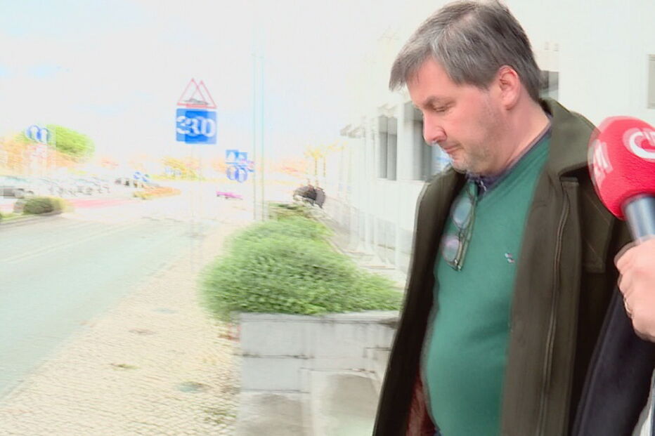 2018-11-21_11_59_35 Bruno de Carvalho em silêncio à saída da esquadra da PSP no Lumiar.jpg