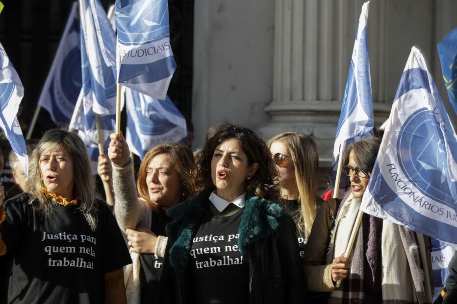 Funcionários judiciais de Braga fazem 