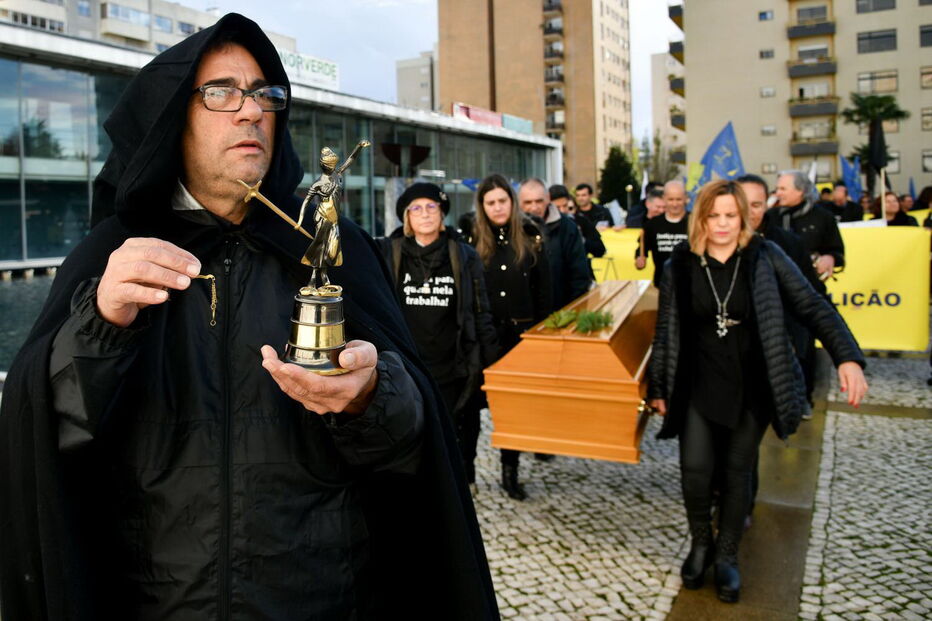 Funcionários judiciais de Braga fazem 