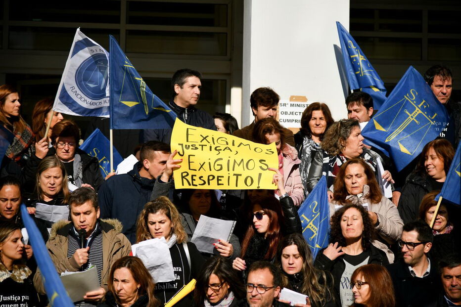 Funcionários judiciais de Braga fazem 