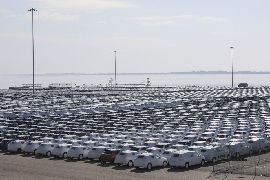 Carros da Volkswagen no Porto de Setúbal 