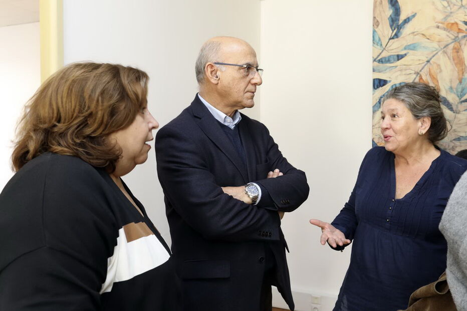 Manuel Grilo (ao centro) reuniu-se ontem com os técnicos do NPISA, coordenado por Teresa Bispo (à direita)