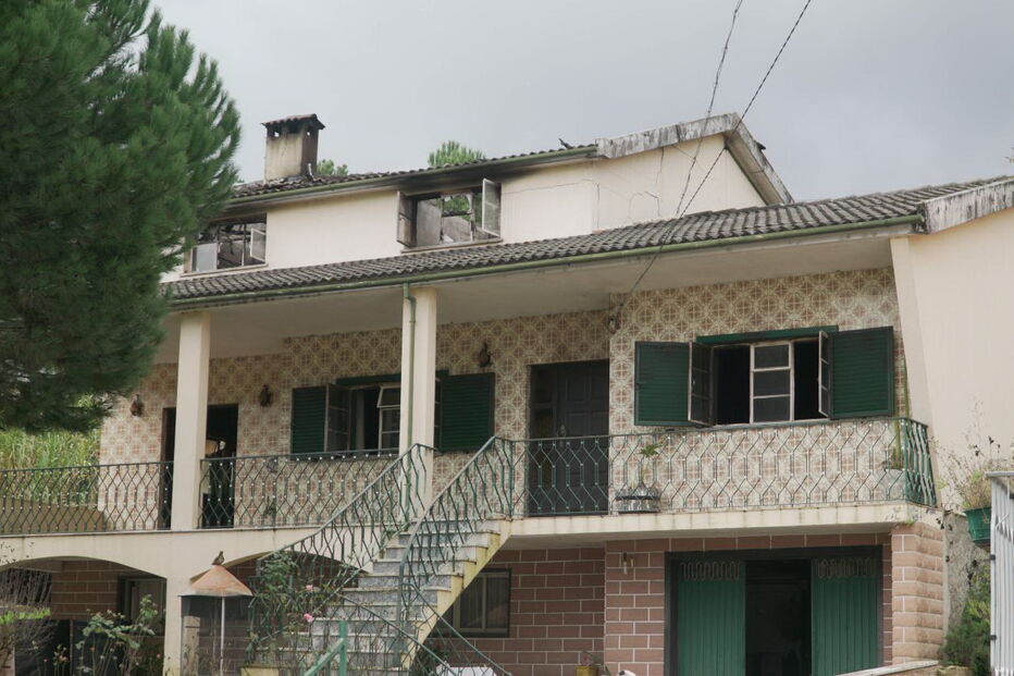 Fogo destrói casa em Pombal