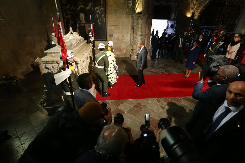 Presidente de Angola já está em Lisboa para visita oficial