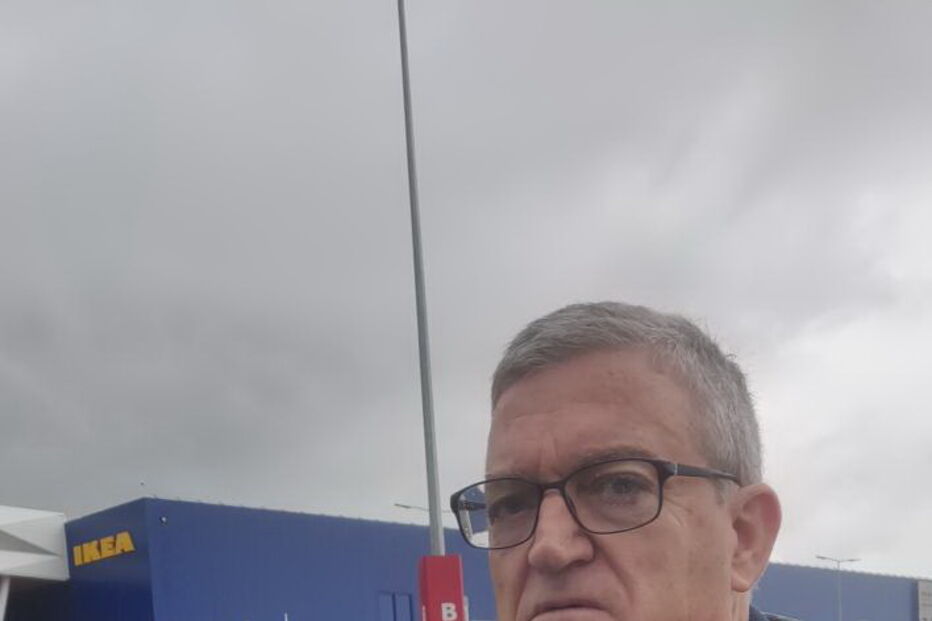 Agostinho Santos, tesoureiro da câmara de Portimão, indignado com a Ikea	