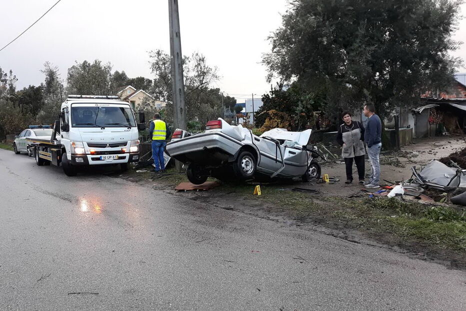 Despiste contra muro mata jovem na IP3 em Tondela