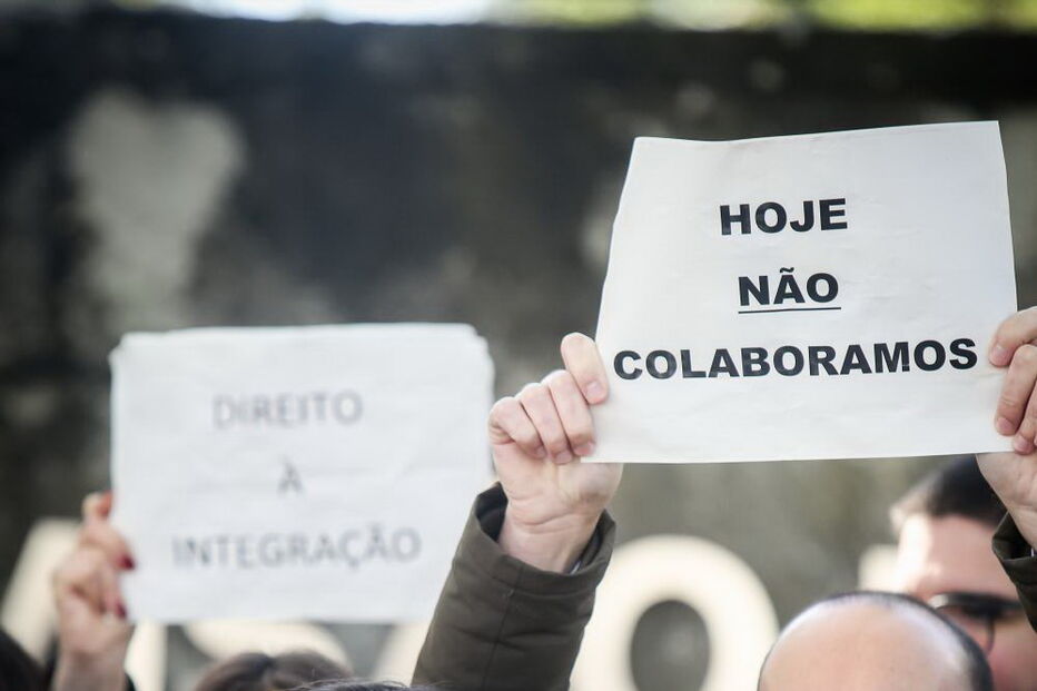 Trabalhadores precários juntaram-se frente à RTP para protestar contra as condições de trabalho