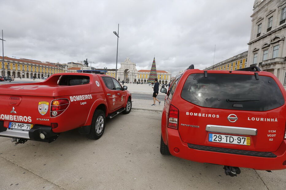 Bombeiros de todo o país concentram-se em Lisboa para primeiro protesto da Liga