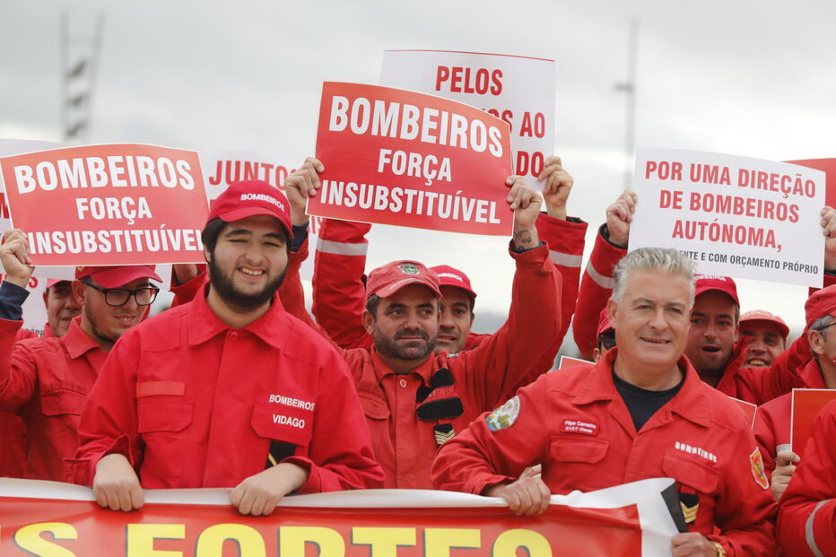Bombeiros manifestam-se em Lisboa