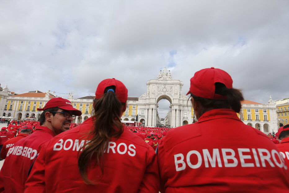 Bombeiros manifestam-se em Lisboa