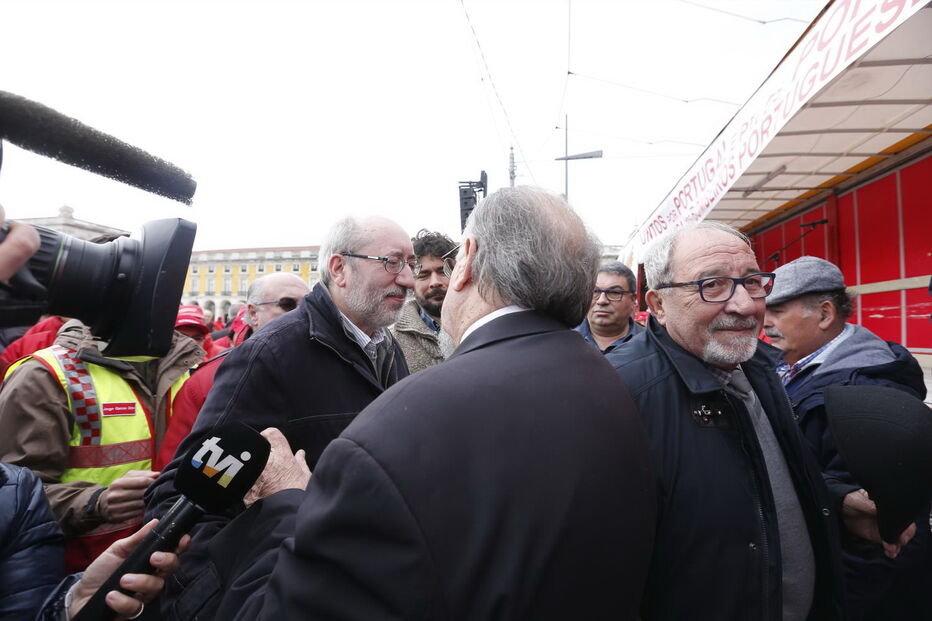 Bombeiros manifestam-se em Lisboa