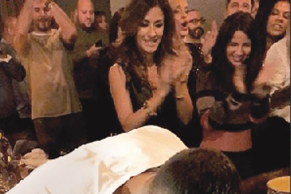 Rúben da Cruz apagou as velas na presença de vários amigos e de Ana Moura