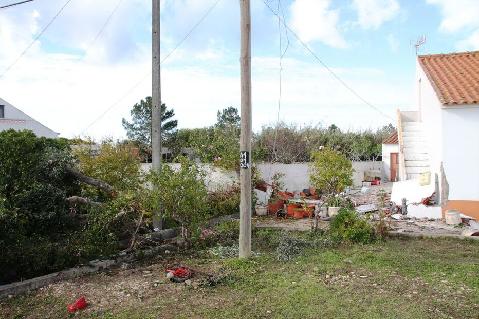Despiste de carro provoca um morto e dois feridos em Aljezur