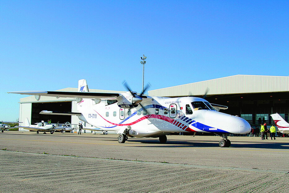 Ligação aérea Portimão-Bragança