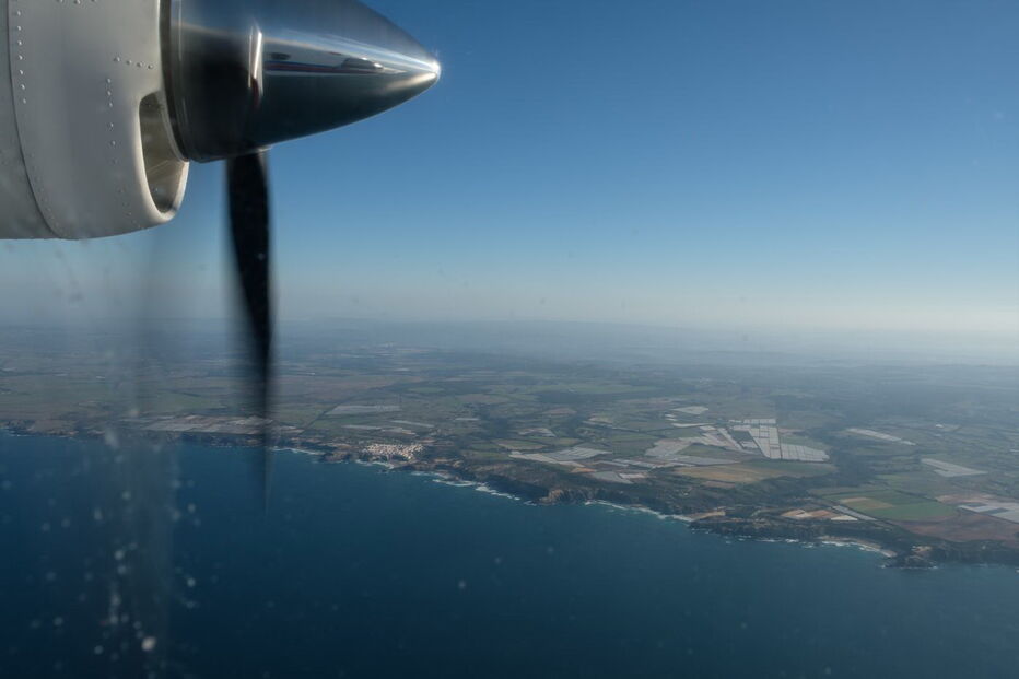 Ligação aérea Portimão-Bragança