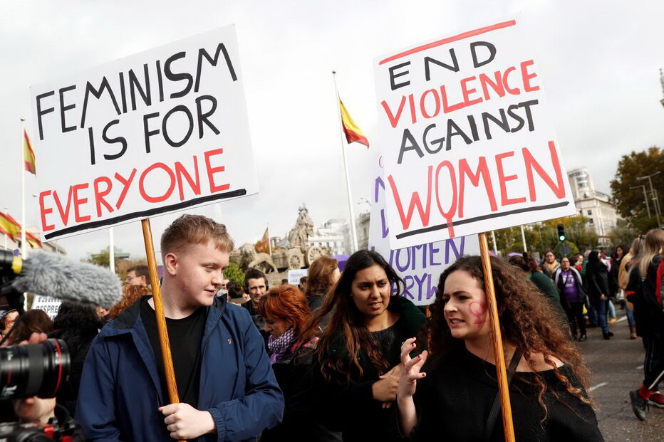 Madrid marcha pelo fim da violência contra as mulheres