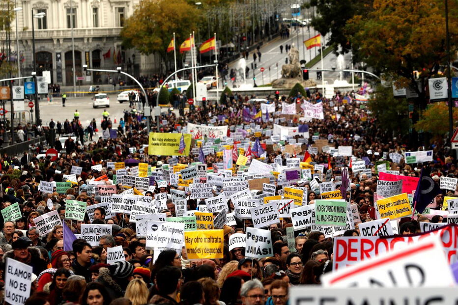 Madrid marcha pelo fim da violência contra as mulheres