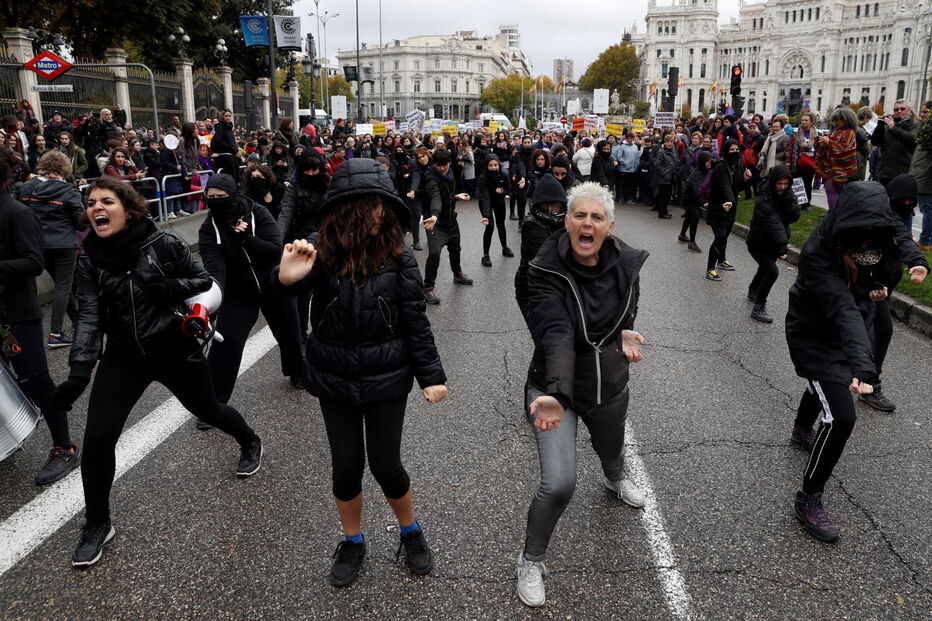 Madrid marcha pelo fim da violência contra as mulheres