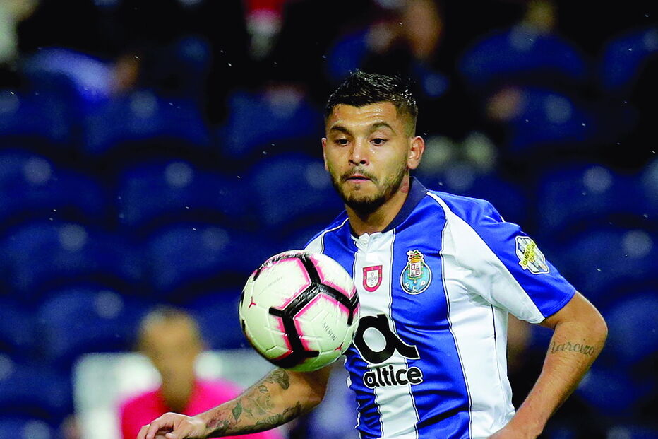 Corona foi solução de recurso no jogo frente ao Belenenses      