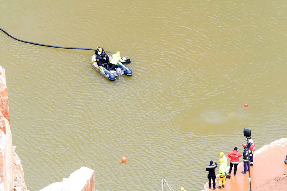 Buscas continuam em Borba para localizar corpos dos restantes desaparecidos na pedreira