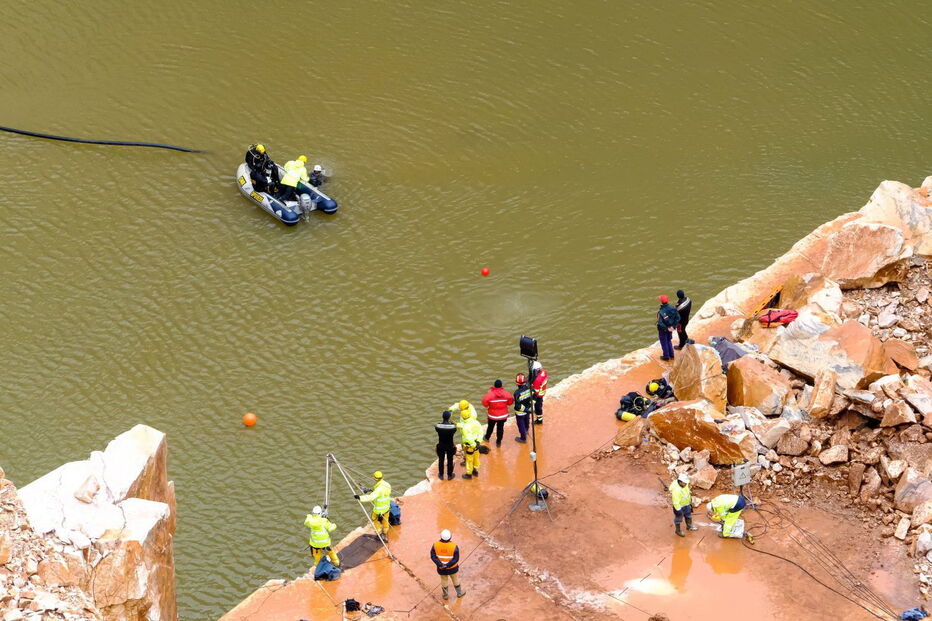 Buscas continuam em Borba para localizar corpos dos restantes desaparecidos na pedreira
