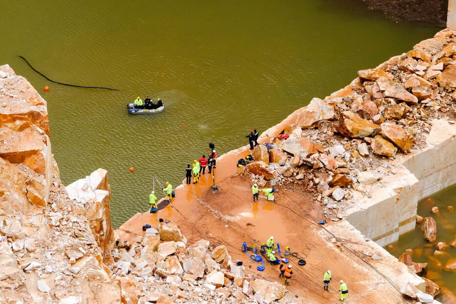 Buscas continuam em Borba para localizar corpos dos restantes desaparecidos na pedreira