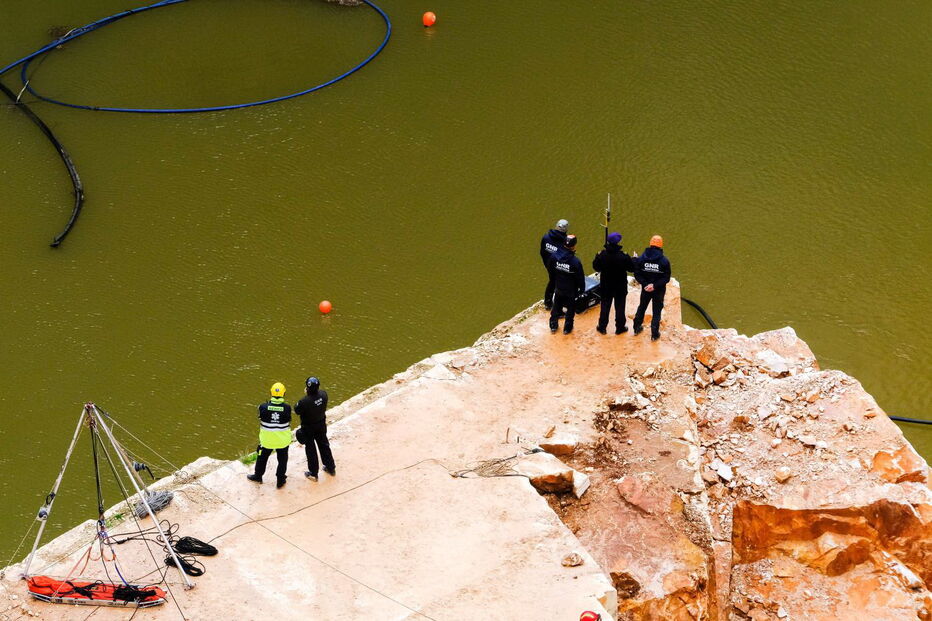 Buscas continuam em Borba para localizar corpos dos restantes desaparecidos na pedreira