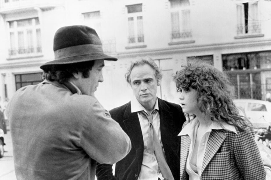 Bertolucci com Marlon Brando e Maria Schneider na rodagem de 'O Último Tango em Paris'