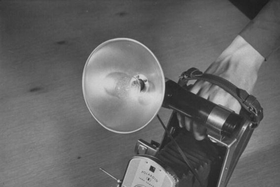 Polaroid celebra hoje 70 anos desde o lançamento da primeira máquina fotográfica