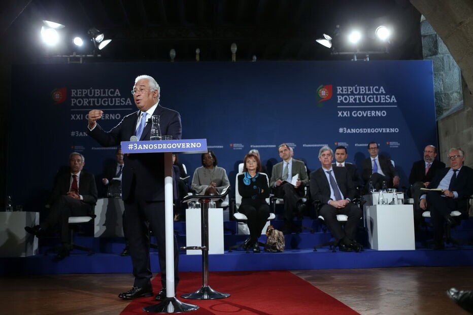 António Costa e vários ministros responderam a perguntas dos cidadãos em Braga