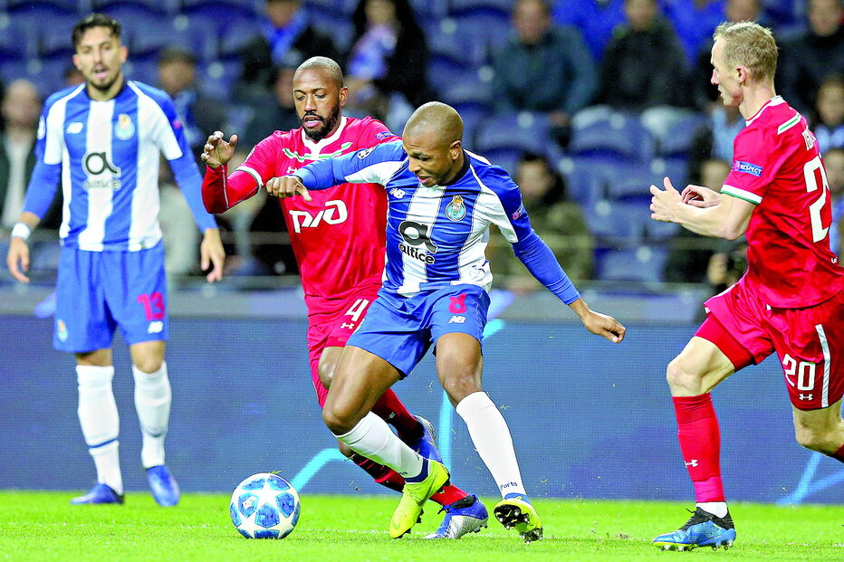 Yacine Brahimi é uma das armas do FC Porto para vencer amanhã os alemães do Schalke 04 