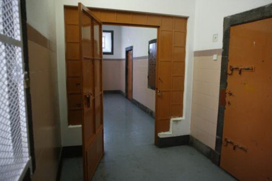 Estabelecimento prisional, Ponta Delgada, prisão, guarda prisional, açores