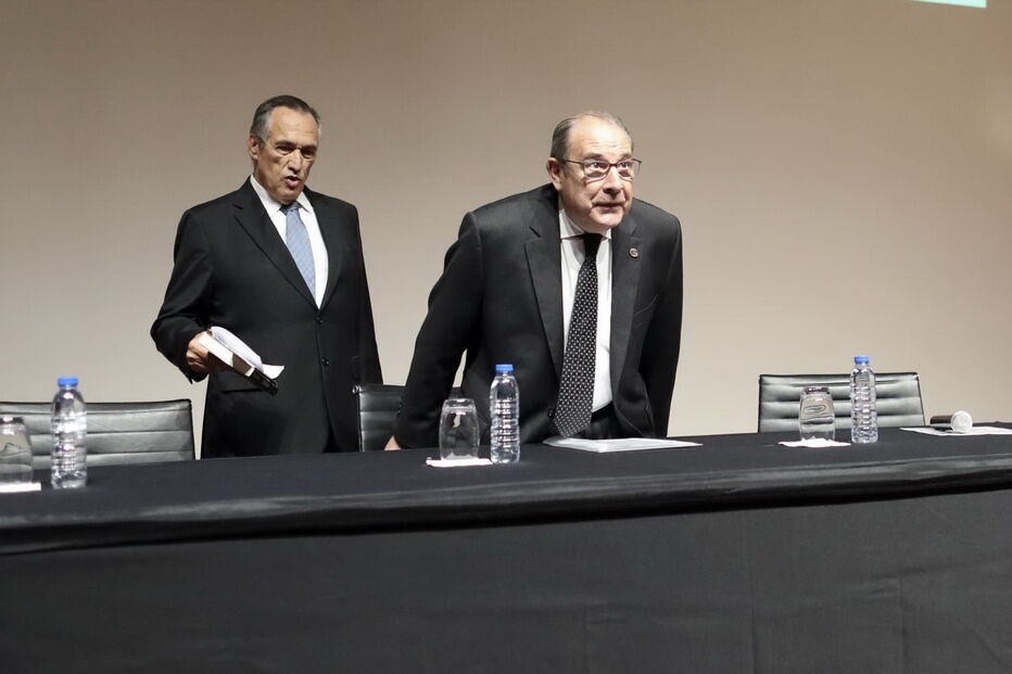 Livro de Eduardo Barroso recorda 45 anos de cirurgias