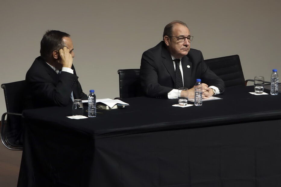 Livro de Eduardo Barroso recorda 45 anos de cirurgias